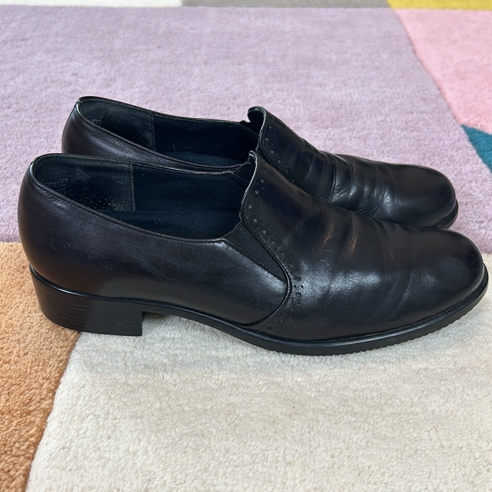 Munro Black Slip On Heeled Loafers 8.5 - Picture 9 of 17